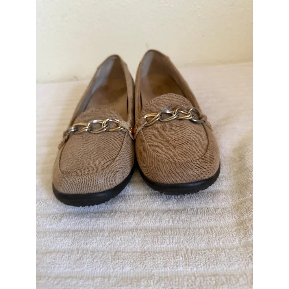 Vionic Womens Loafer Flat Taupe Lizard Print Chain Accent Size 8 Orthoheel